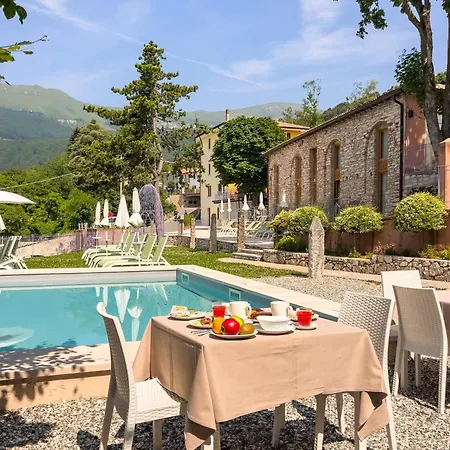 Hotel Corona Hotell 4*