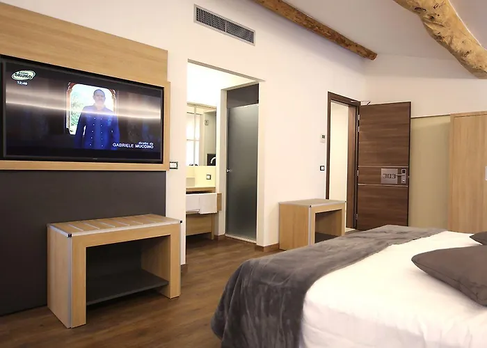 Hotel Corona Hotel