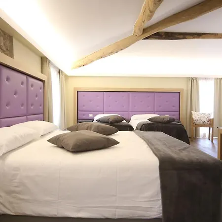 Hotel Corona 4*