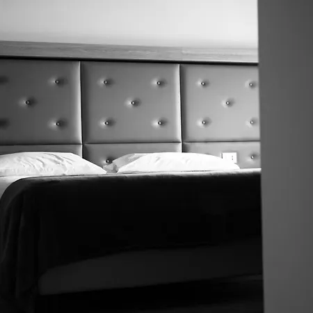 Otel Hotel Corona Spiazzi Di Caprino