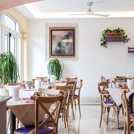 호텔 Hotel Corona 4*